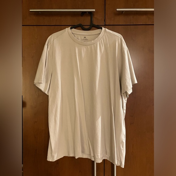 Bundle of 2 H&M T-Shirts - L - Picture 2 of 5